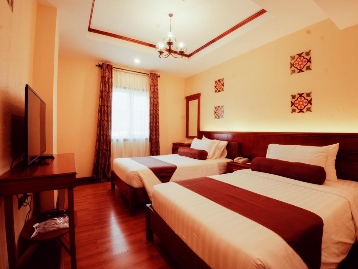 Sunlight Hotel Coron Exterior photo